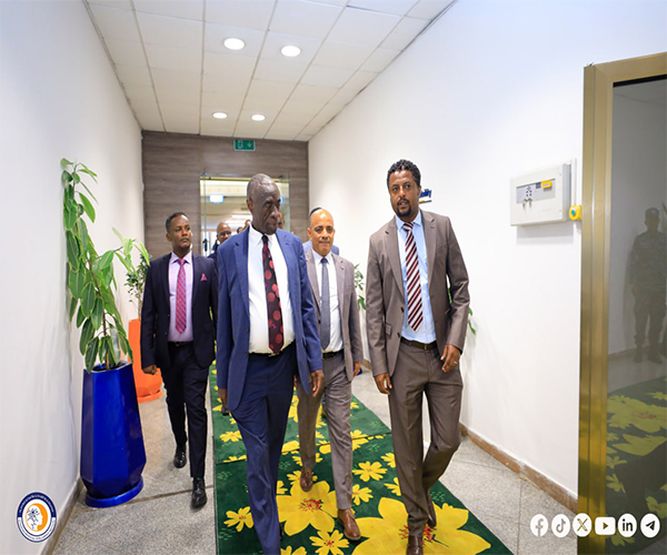 Read more about the article Uganda’s External Security Organisation Director General Visits Ethiopian Artificial Intelligence Institute